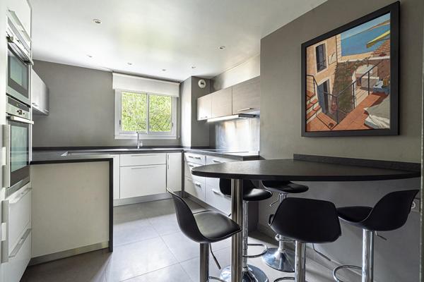Appartement familial avec terrasse arborée