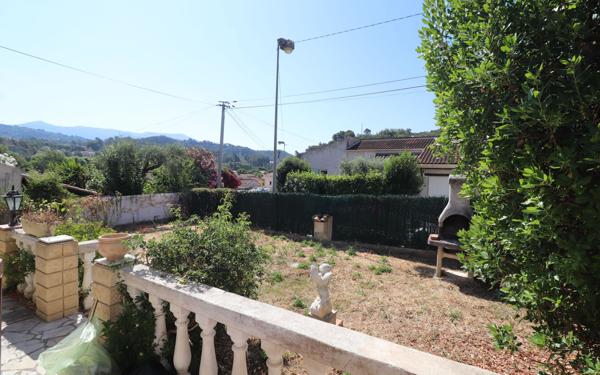 Maison à vendre    4 pièces •  Contes