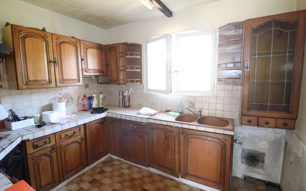 Maison à vendre    4 pièces •  Contes