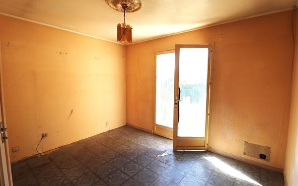 Maison à vendre    4 pièces •  Contes