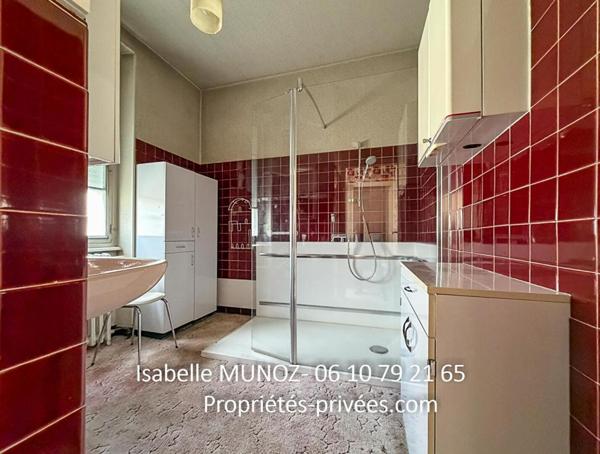 Maison Beaumont 4 pièce(s) 94 m2 avec dépendances et jardin
