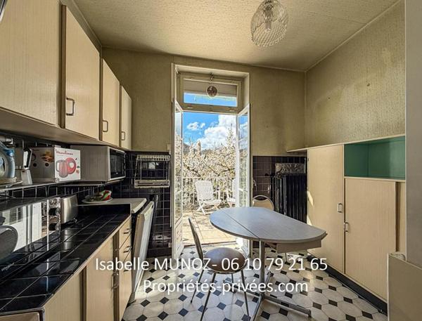 Maison Beaumont 4 pièce(s) 94 m2 avec dépendances et jardin