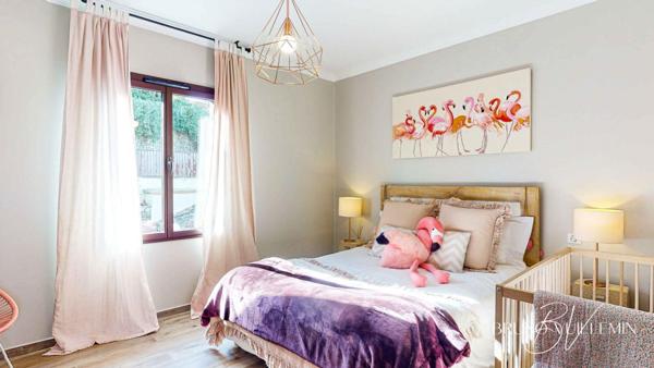 DEMEURE DE CHARME - ANCIENNE CAVE VITICOLE, RENOVATION COMPLETE