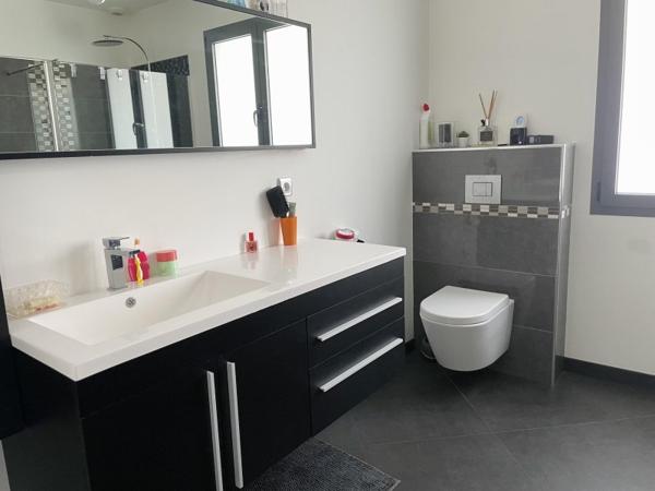 Vente / Maison T5 à Saint-Louis-de-Montferrand (33440)