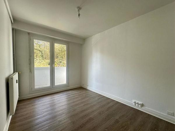 Appartement T2 de 43 m² avec balcon - Chauffage collectif inclus