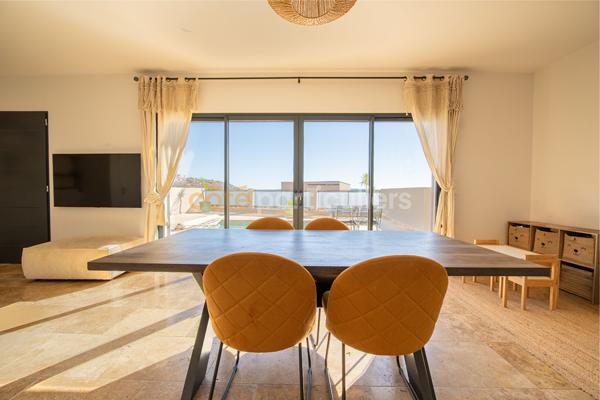 Vente
                Maison112 m² - 4 Pièces -
                    NARBONNE (11100)