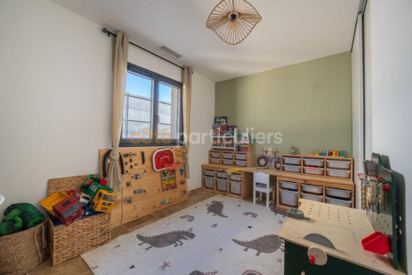 Vente
                Maison112 m² - 4 Pièces -
                    NARBONNE (11100)