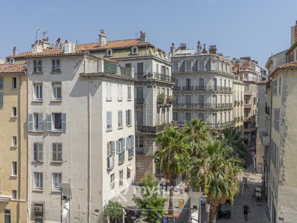 Sur le port de Toulon