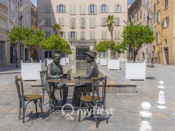 Sur le port de Toulon