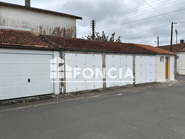 Location Parking 12 m² - 273D RUE ZERDOUN Rochefort 17300