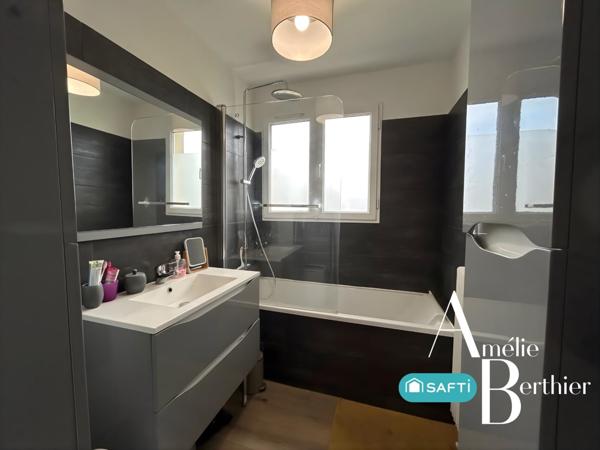 Appartement 3 pièces lumineux au dernier étage !