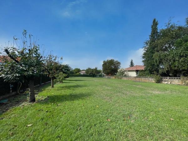 Terrain à bâtir de qualité à Saint-Médard-en-Jalles