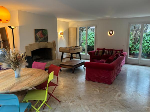 Maison à SAINT-MAUR-DES-FOSSES, 94100 - 6 pièces 267m²