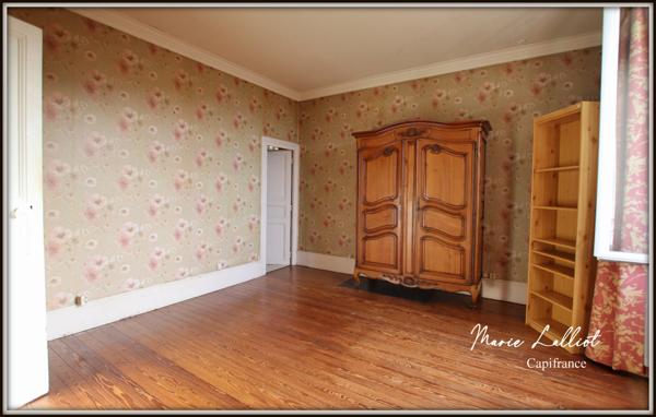 Maison Bourgeoise à vendre 8 pièces PUISEAUX, dépendances, garage, jardin clos, Piscinable, 5 chambres