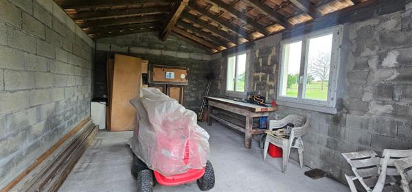 Magnifique terrain 2eme ligne avec bâti 22m²