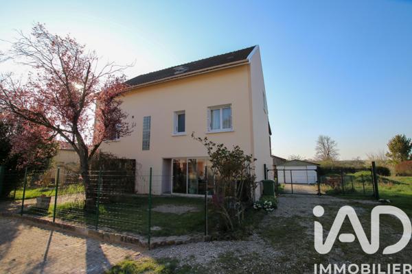 Maison à vendre 6 pièces 225 m² Moncetz-Longevas