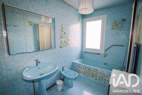 Maison à vendre 6 pièces 225 m² Moncetz-Longevas