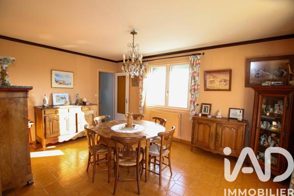 Maison à vendre 6 pièces 225 m² Moncetz-Longevas