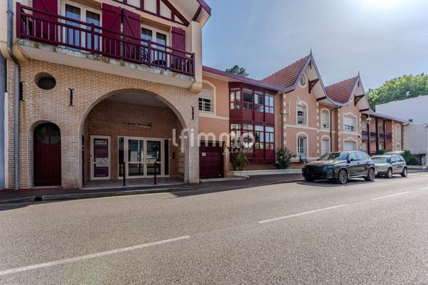 Appartement cave et parking « à saisir sur offre de prix »