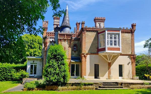 Appartement à vendre    8 pièces • 232 m2 Olivet