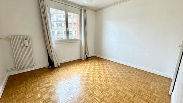 CHAMBERY EN EXCLUSITE / 3 PIECES DERNIER ETAGE - CHAMBERY