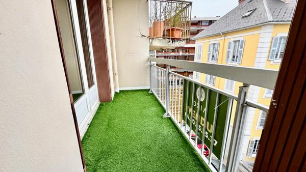 CHAMBERY EN EXCLUSITE / 3 PIECES DERNIER ETAGE - CHAMBERY