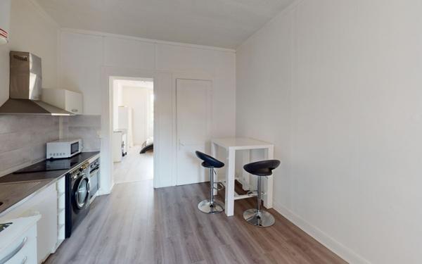 Appartement à vendre    2 pièces • 36,48 m2 Saint-Étienne