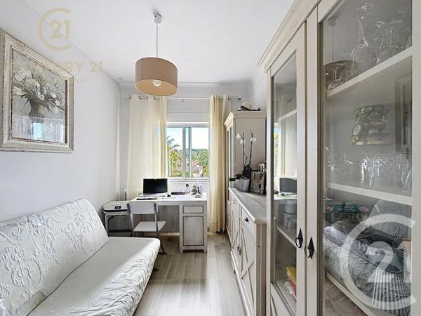 Maison à vendre  10 pièces - 261,77 m2 MOUGINS - 06