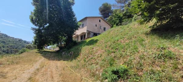 Vente Propriété 8 pièces 260 m2 à Nice