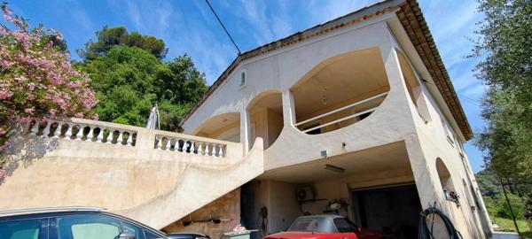 Vente Propriété 8 pièces 260 m2 à Nice
