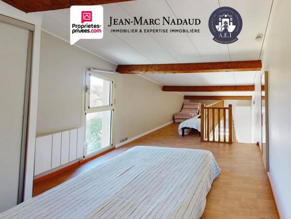 SAINT-RAPHAËL-2 PIÈCES DUPLEX DERNIER ÉTAGE-TERRASSE SUD-EST -MEUBLÉ & ÉQUIPÉ