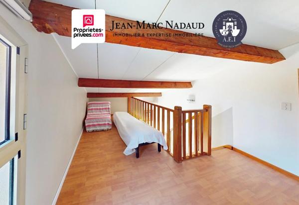 SAINT-RAPHAËL-2 PIÈCES DUPLEX DERNIER ÉTAGE-TERRASSE SUD-EST -MEUBLÉ & ÉQUIPÉ