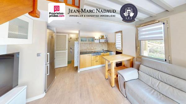 SAINT-RAPHAËL-2 PIÈCES DUPLEX DERNIER ÉTAGE-TERRASSE SUD-EST -MEUBLÉ & ÉQUIPÉ