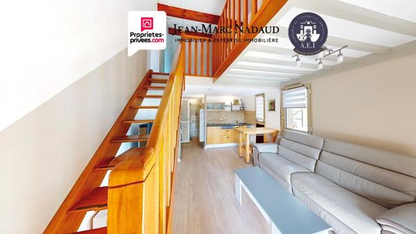 SAINT-RAPHAËL-2 PIÈCES DUPLEX DERNIER ÉTAGE-TERRASSE SUD-EST -MEUBLÉ & ÉQUIPÉ