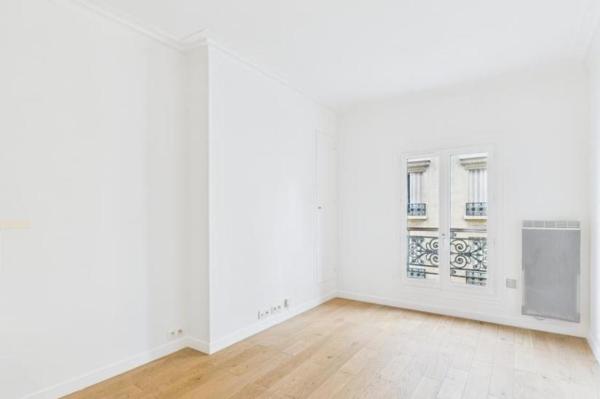 Vente - Appartement 2 pièces 30 m 2 Paris (75015)