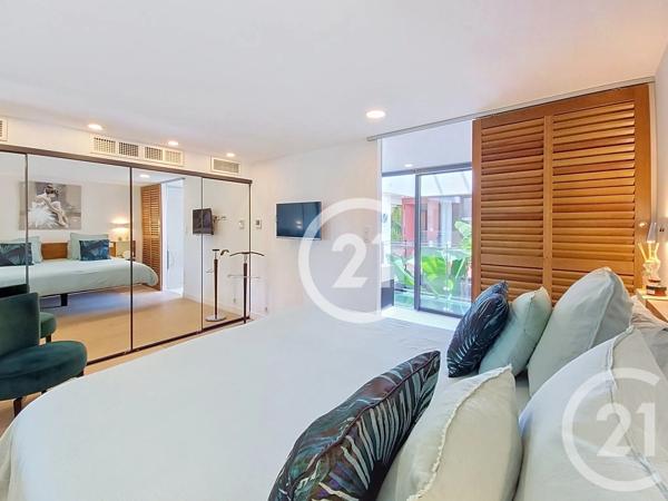 Appartement Loft à vendre  4 pièces - 147,50 m 2   ST REMY DE PROVENCE  - 13