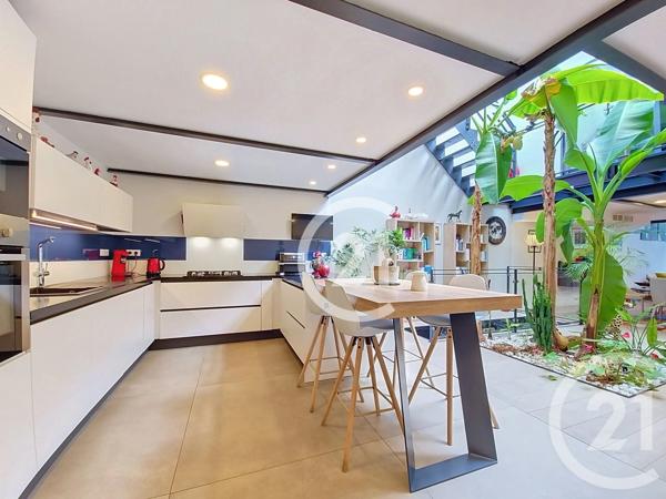 Appartement Loft à vendre  4 pièces - 147,50 m 2   ST REMY DE PROVENCE  - 13
