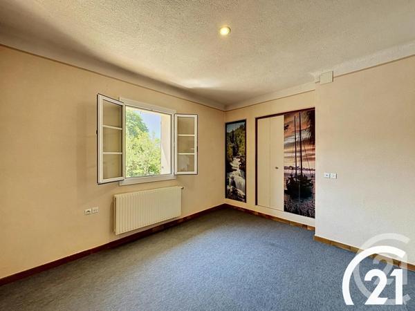 Maison à vendre  8 pièces - 189 m 2   TAILLADES  - 84