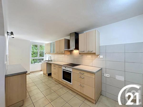 Maison à vendre  8 pièces - 189 m 2   TAILLADES  - 84