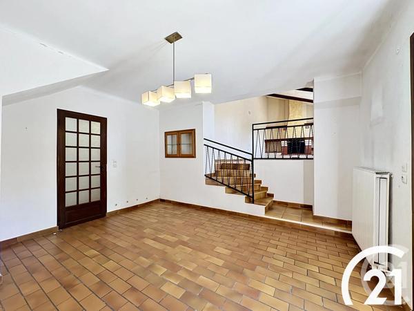 Maison à vendre  8 pièces - 189 m 2   TAILLADES  - 84