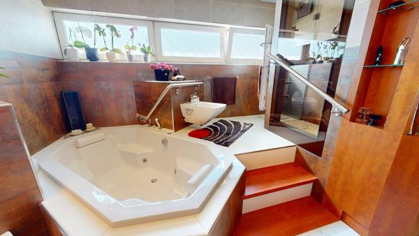 Maison d’exception aux volumes spectaculaires – Seltz