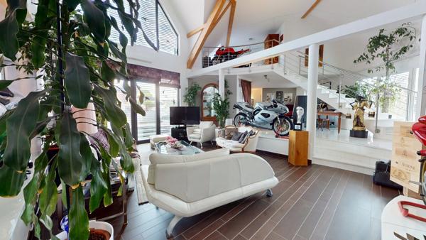 Maison d’exception aux volumes spectaculaires – Seltz