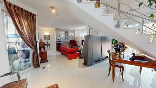 Maison d’exception aux volumes spectaculaires – Seltz
