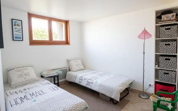 Maison à vendre    3 pièces •  Roussillon