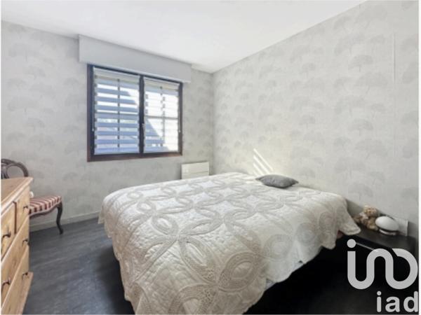 Location maison 8 pièces 150 m² Roost-Warendin