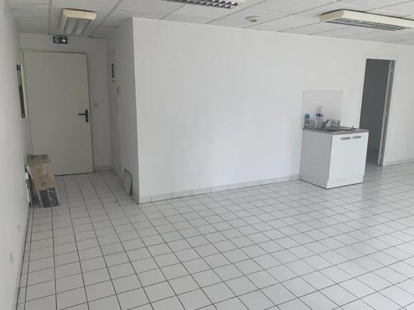 Location - Fonds et/ou murs commerciaux Arras 62000 2 pièces 46 m 2