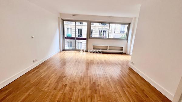 Location Appartement 4 pièces 84.4 m² - Paris 75016