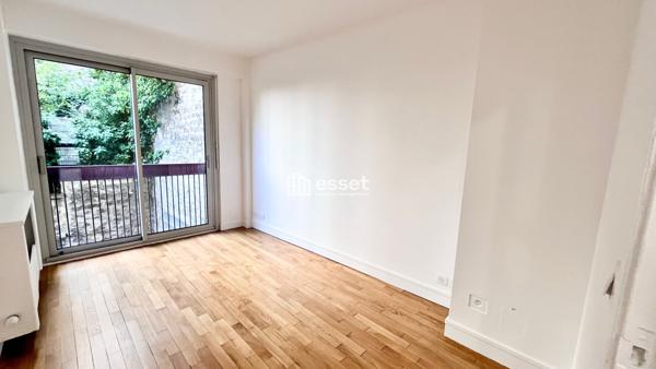 Location Appartement 4 pièces 84.4 m² - Paris 75016
