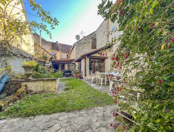 grande maison de village à l'entrée du Vexin
