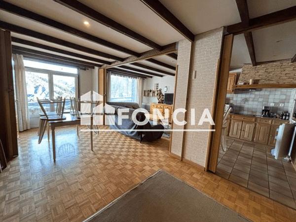 Appartement 4 pièces T4 F4 79 m² à Allos 04260 à vendre
